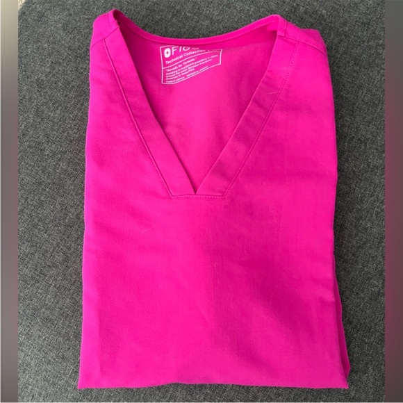 Figs Raspberry Sorbet Set - Picture 5 of 7